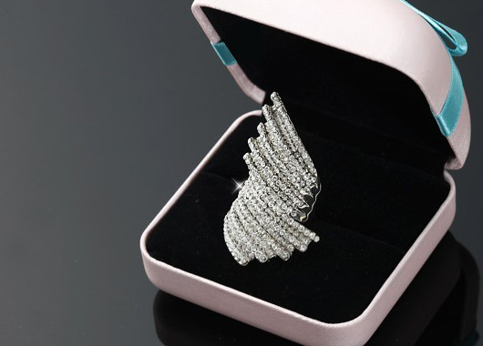 点击跳转到上一页 优雅诱惑指间花戒